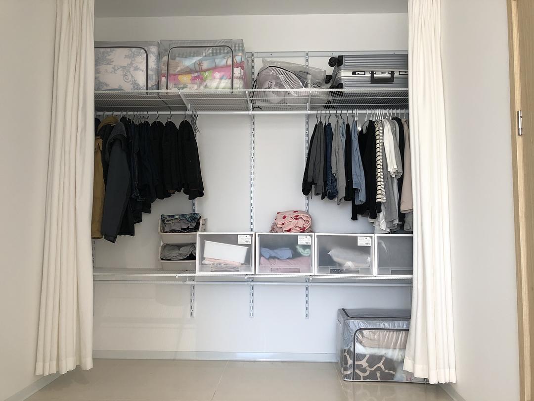 Walk-in Closet